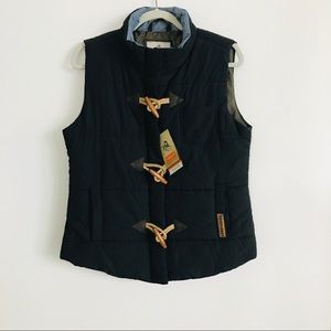 NWT’S. Women’s Legendary Whitetail Quilted Vest